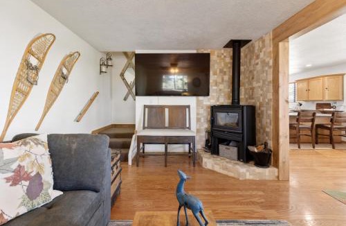 Duck Creek Village House | Strawberry Summit Cabin Retreat