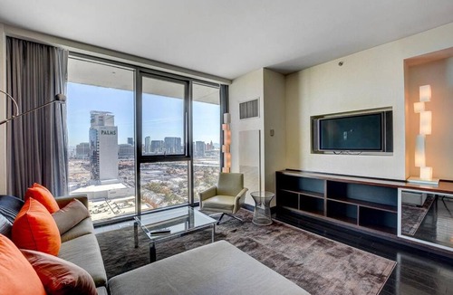 Las Vegas Apartment | Strip View Luxury Studio No Resort Fee Palms Place