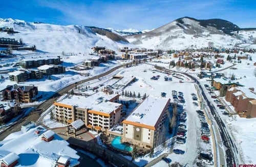 Mount Crested Butte House | Studio 153 at Perfect Location w Pool & Hot Tub