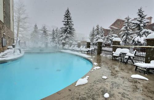 Mount Crested Butte House | Studio 211 - Perfect Location with Pool and Hot Tub