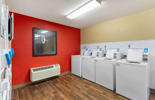Eagan Hotel | Studio 6 Extended Stay Minneapolis Airport Eagan MN