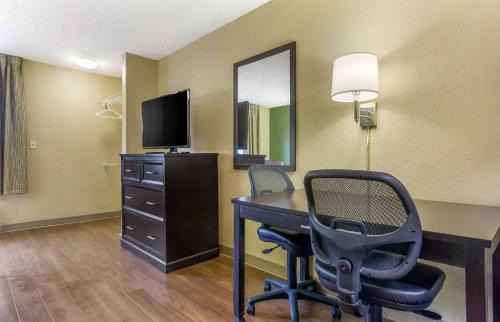 Kent Hotel | Studio 6 Suites Seattle Kent WA
