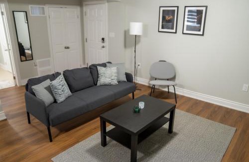 Mount Pleasant Apartment | Studio Apartment A - Full Kitchen - Cozy and Modern