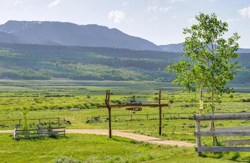 Cora Apartment | Studio Cabin w/Mtn Views by the Green River!