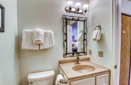 North Park City Apartment | Studio condo with pool & hot tub - disability access near the slopes