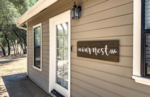 Oakhurst Apartment | Studio Loft Near Yosemite with Kitchenette