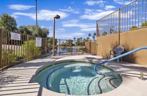 Las Casitas del Sur Apartment | Studio on the Lake w/Pool, Hot Tub & Tennis