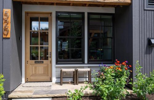 Crested Butte House | Stunning 3 Bedroom Townhome with Rooftop Patio and Hot Tub