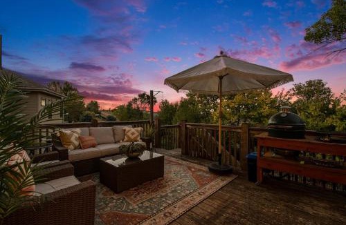 Jefferson House | Stunning 5BR Villa Large Hot Tub & Scenic Yard