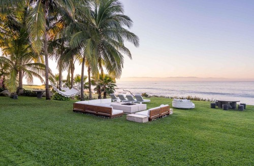 Punta de Mita Villa | Stunning 7 Bd Beachfront Villa, Fully Staffed w Golf, Spa, Beach Clubs
