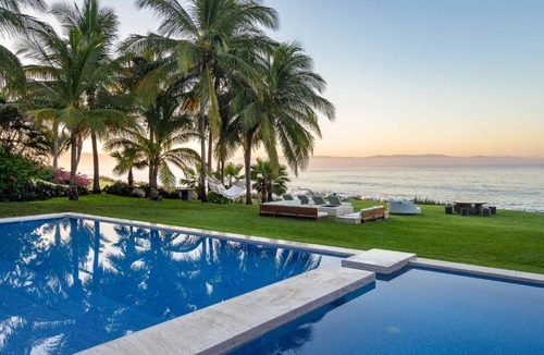 Punta de Mita Villa | Stunning 7 Bd Beachfront Villa, Fully Staffed w Golf, Spa, Beach Clubs