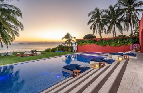 Punta de Mita Villa | Stunning 7 Bd Beachfront Villa, Fully Staffed w Golf, Spa, Beach Clubs