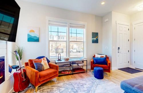 Park City House | Stunning dog-friendly retreat with large balcony fireplace & mountain views