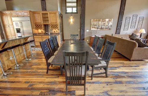 Keystone House | Stunning Home, Decks, Hot tub, Walk to River Run!