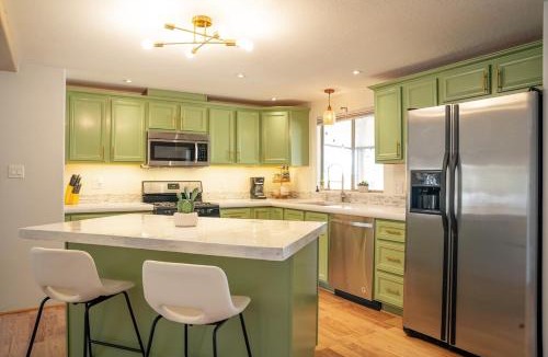 West Sedona House | Stunning Javelina Hideaway with Hot Tub and King Bed