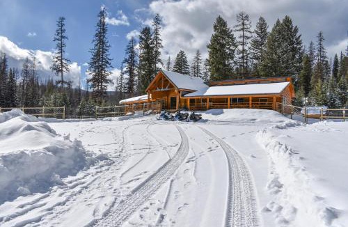 Olney House | Stunning Montana Retreat: Hot Tub, On-Site Hiking!