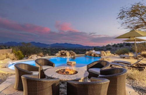 Fort McDowell House | Stunning Secluded Ranch, Sleeps 6 Comfortably, Pool & Jacuzzi