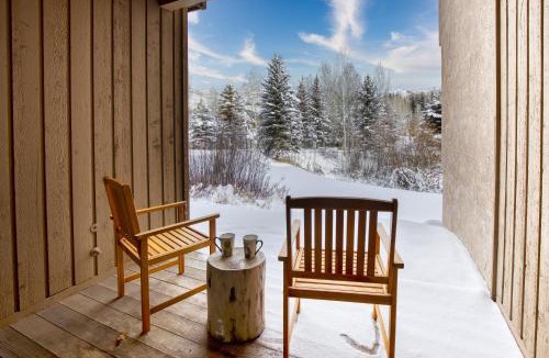 Elkhorn Village House | Stunning Summit Condo with Sauna, Hot Tub, Pickleball