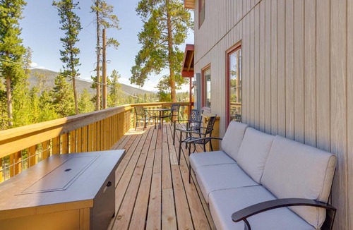 Grand Lake House | Stunning Views! Rockies Retreat w/Wraparound Deck