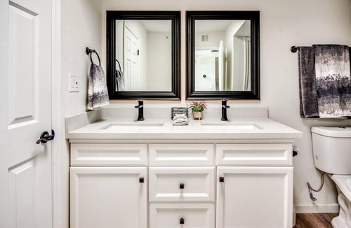 Crystal Springs House | Stylish 1bd in of Old Town Heated HotTub