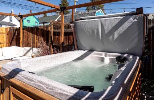 Leadville House | Stylish 1BR Airbnb in Leadville with Mountain Views - Near Skiing - Pets okay