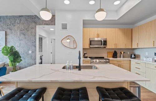 Downtown Salt Lake City Apartment | Stylish 2BR with Pool Central SLC - Great Access