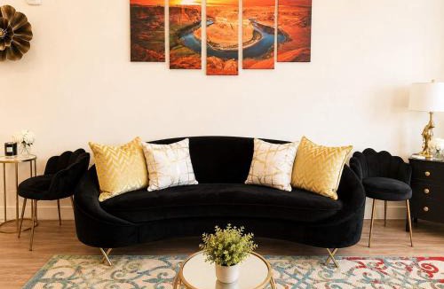 Downtown Salt Lake City Apartment | Stylish 2BR with Parking Near Temple Sq & Delta Ctr
