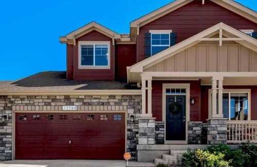 Brighton House | Stylish 4-Bedroom House - Denver Spruce - Parking - Garden - Balcony - Wi-Fi
