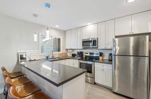 Casa Granada Townhouses House | Stylish 4BR Oasis Hot Tub Fire Pit & Arcade