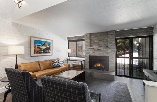 North Park City House | Stylish and Modern Park Ave Condo, 5 minutes to Main and Skiing at Park City