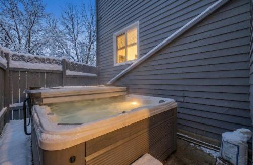North Park City House | Stylish Park City Condo Walk to Slopes and Main St