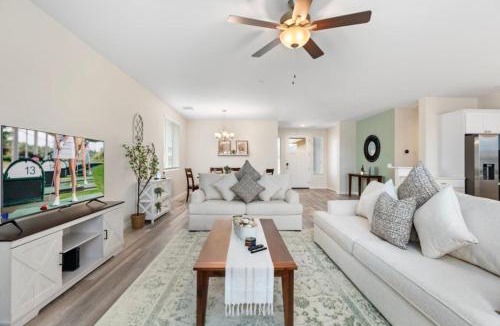 Cottonwood House | Stylish Revival Retreat w Hot Tub and Fire Pit