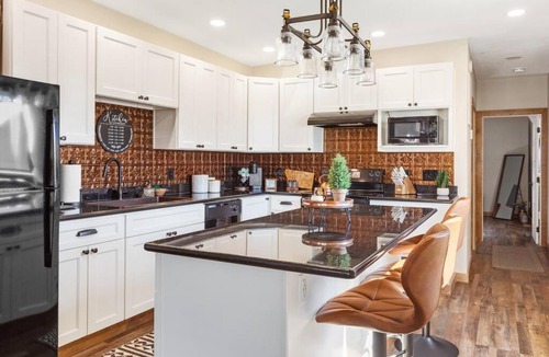 Butte Apartment | Stylish Uptown Butte Condo -634