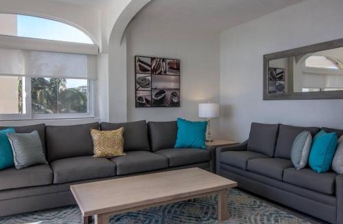 San Jose del Cabo Apartment | Sub- Penthouse Las Olas Surfers Paradise