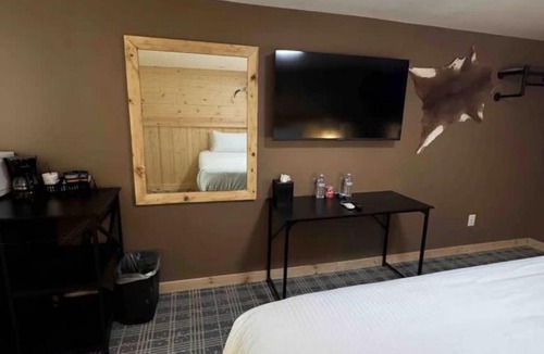 Lusk House | Suite 102