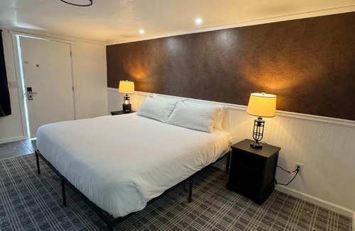 Lusk House | Suite 103