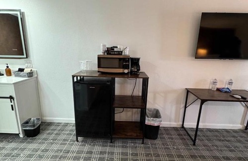 Lusk House | Suite 103