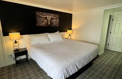 Lusk House | Suite 113