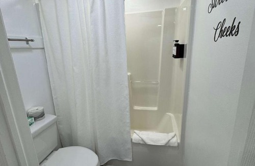 Lusk House | Suite 113
