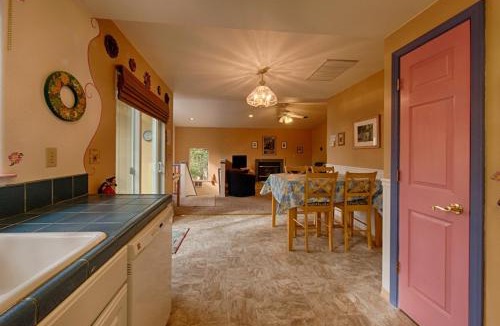 Yosemite West House | Suite Sunshine