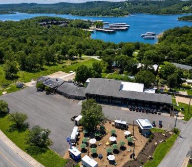 Indian Point Hotel | Suites at Waterside