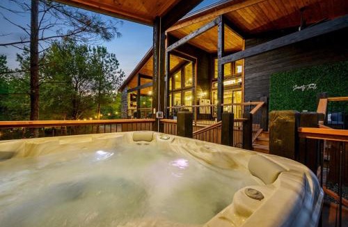Pickens House | Summer Fun in Broken Bow Luxury Cabin Peaceful Hot Tub, Games