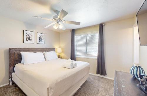 Paradise Valley Village House | Summer Lovin