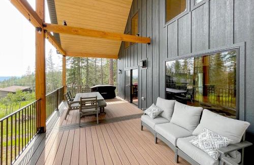 Lead House | Summer Skjol & Ski Haus