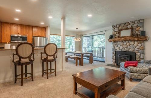 Mammoth Lakes Apartment | Summit 27