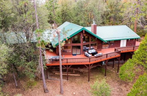 Oakhurst House | Summit Cabin Stunning home Loaded with amenities