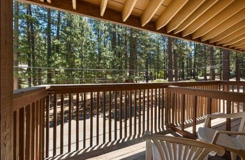 Summit Estates House | Summit X-ross Roads - Just a short drive to the Village and the lake with forest views!