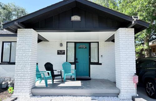 South Salt Lake House | Sun & Snow Bungalow Remodeled Hot Tub W&D