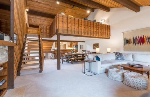 Elkhorn Village House | Sunburst - 2772