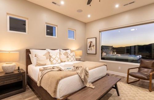 Washington House | SunChaser 2 Bed 2 bath Dog Friendly Private Home